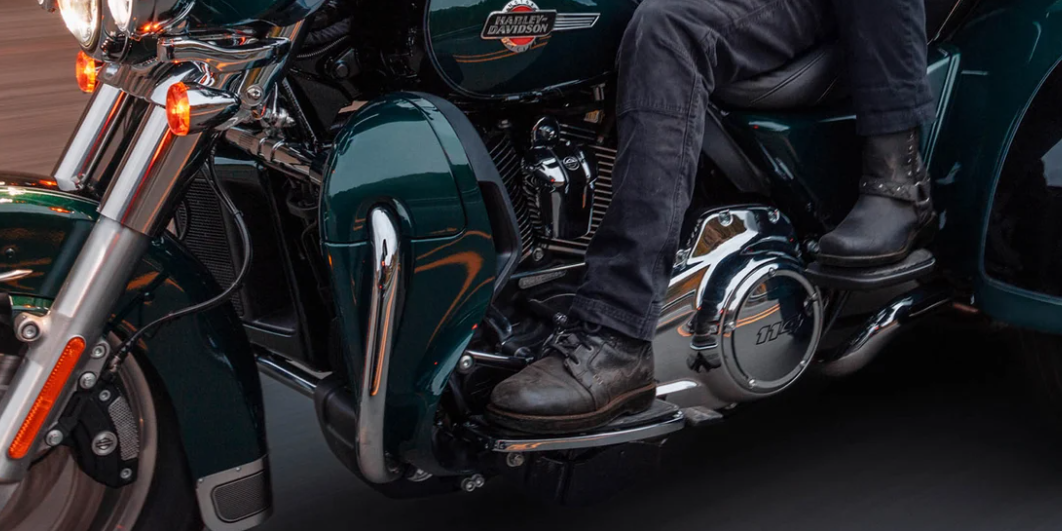 reparación de motos harley davidson valencia – tri glide ultra en carretera